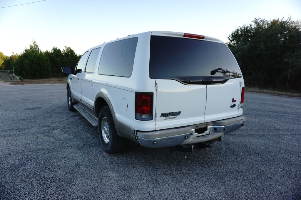 Photo 5 of this FORD EXCURSION