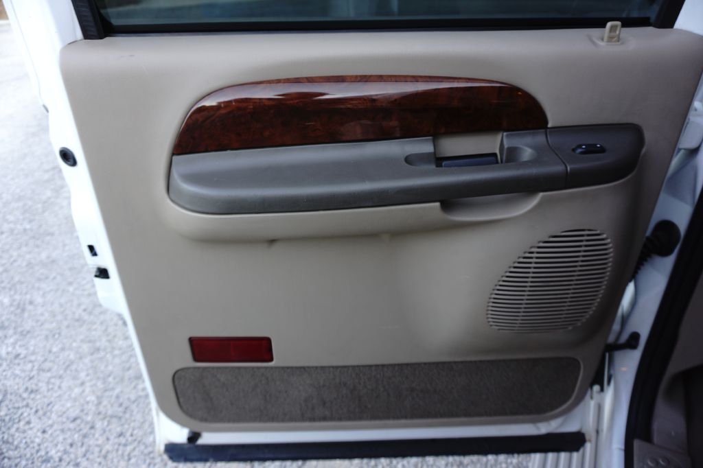 Photo 15 of this FORD EXCURSION