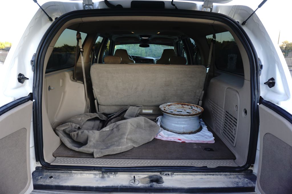 Photo 17 of this FORD EXCURSION