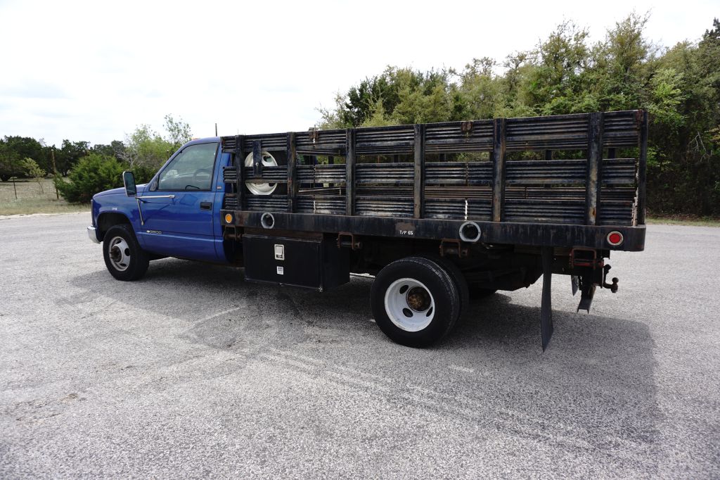 Photo 4 of this CHEVROLET C3500 DIESEL