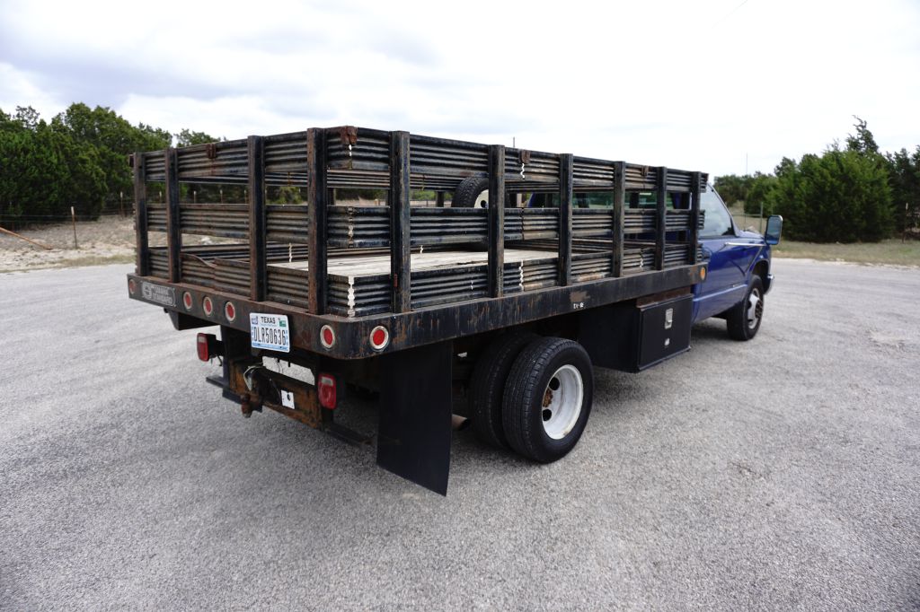 Photo 8 of this CHEVROLET C3500 DIESEL