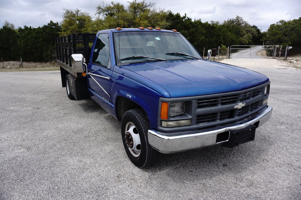 Photo 12 of this CHEVROLET C3500 DIESEL