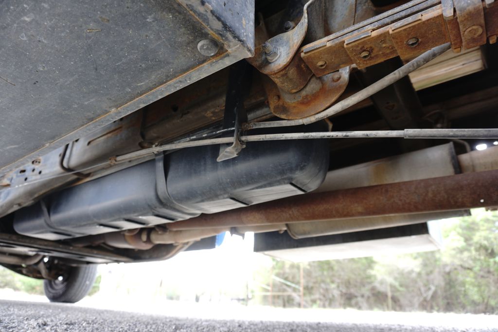 Photo 27 of this CHEVROLET C3500 DIESEL