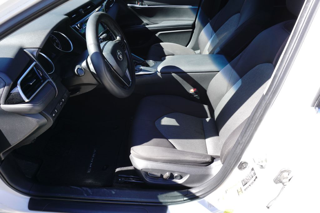 Photo 14 of this TOYOTA CAMRY