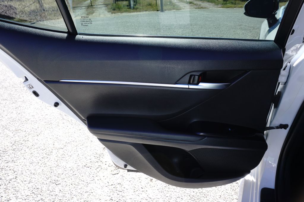 Photo 15 of this TOYOTA CAMRY
