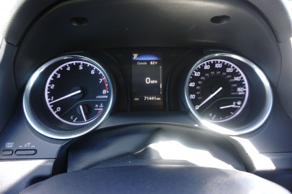 Photo 24 of this TOYOTA CAMRY