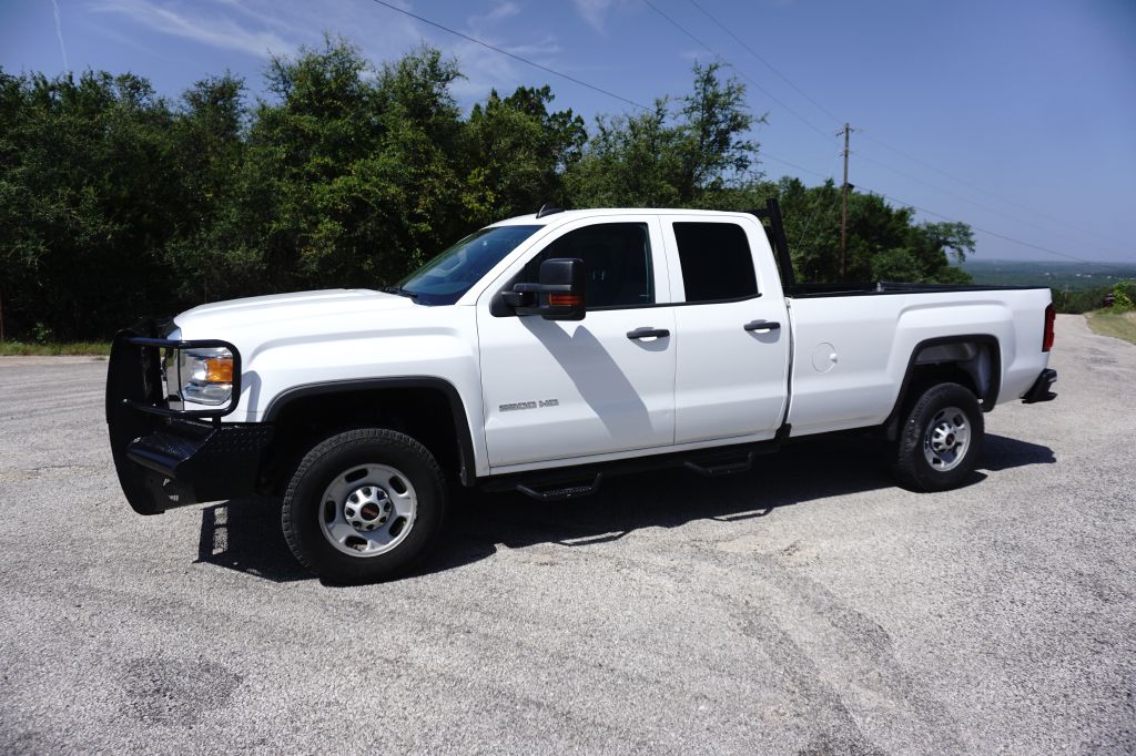 Photo 2 of this GMC SIERRA 2500HD