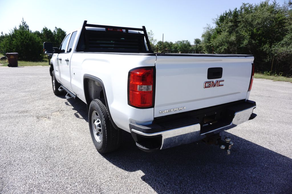 Photo 5 of this GMC SIERRA 2500HD