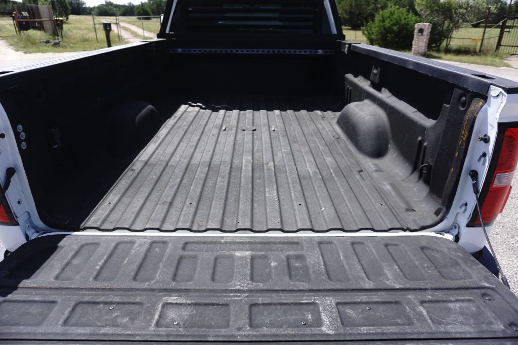 Photo 7 of this GMC SIERRA 2500HD