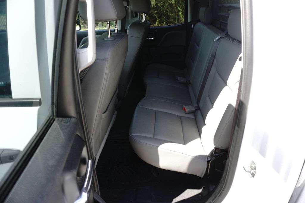 Photo 17 of this GMC SIERRA 2500HD