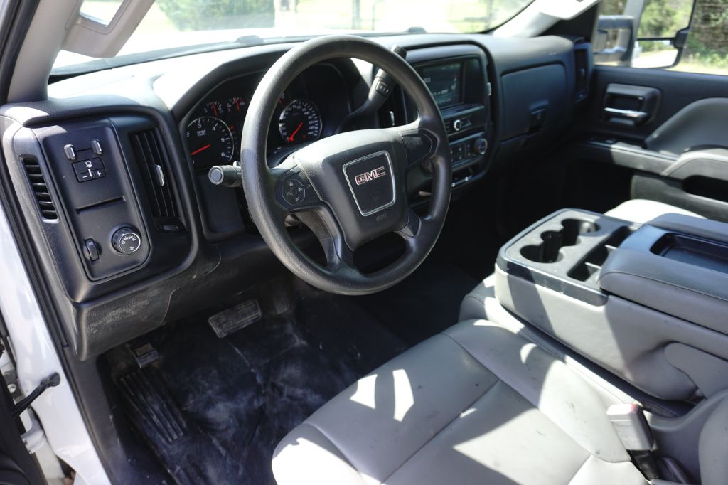 Photo 23 of this GMC SIERRA 2500HD