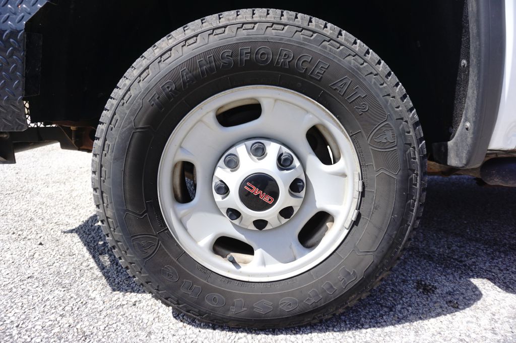 Photo 29 of this GMC SIERRA 2500HD