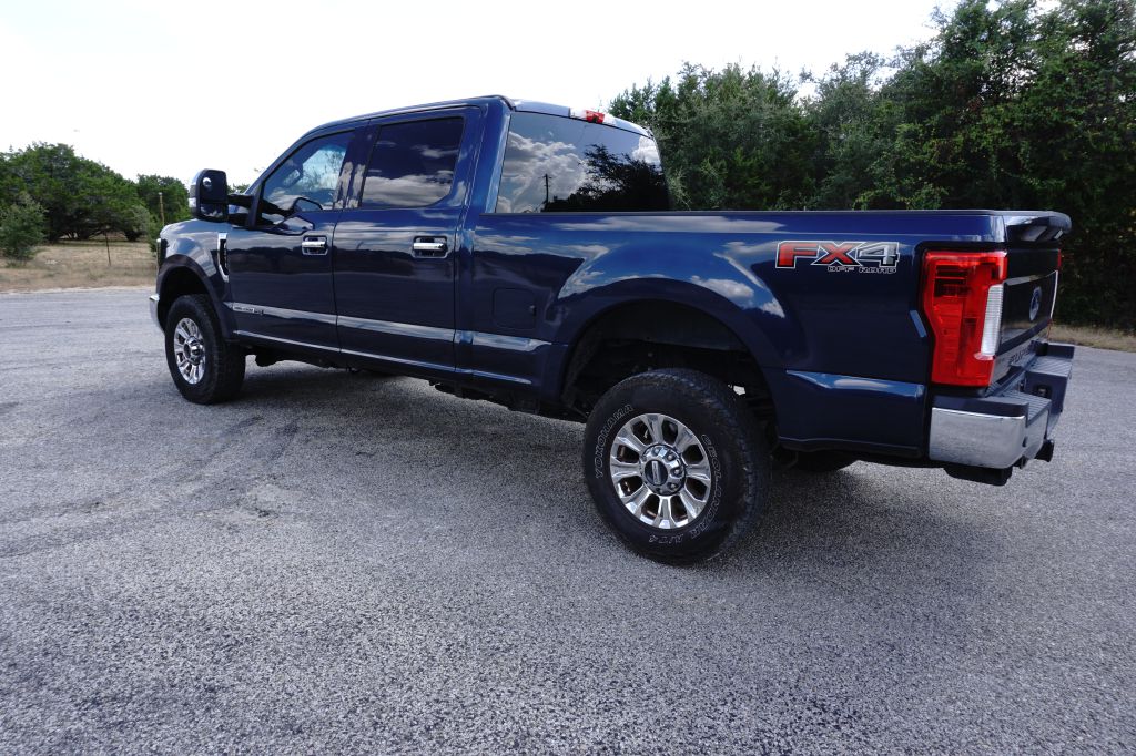 Photo 4 of this FORD F-250 SUPER DUT