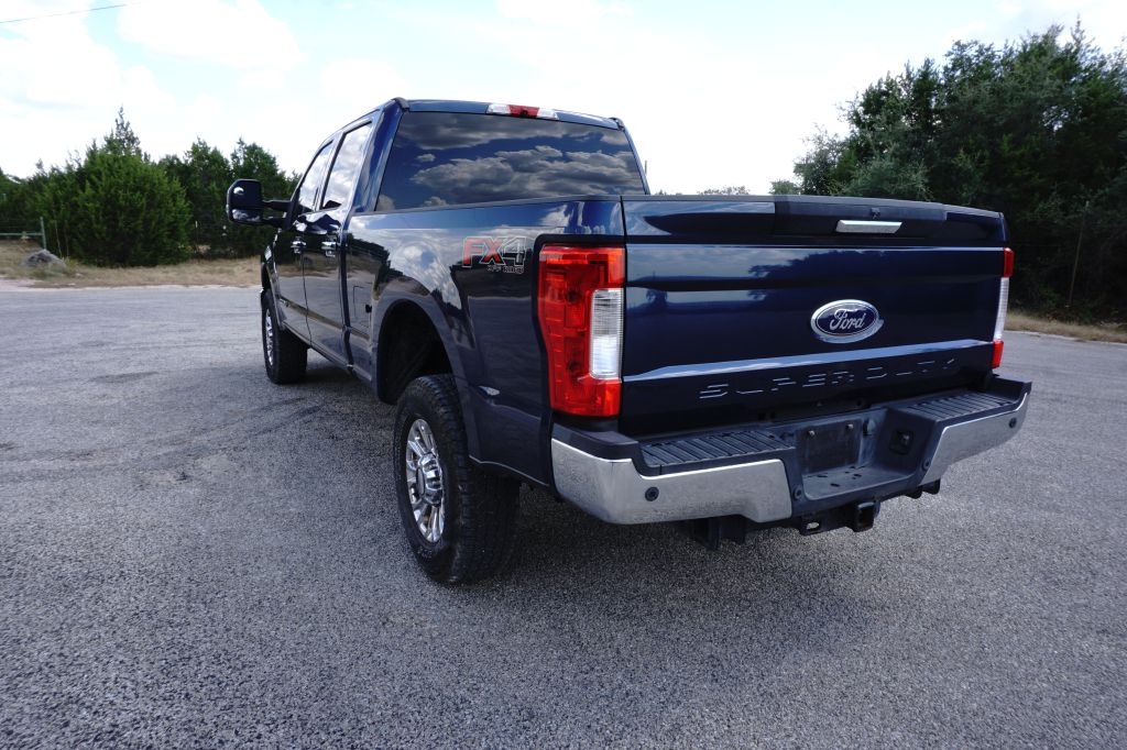 Photo 5 of this FORD F-250 SUPER DUT
