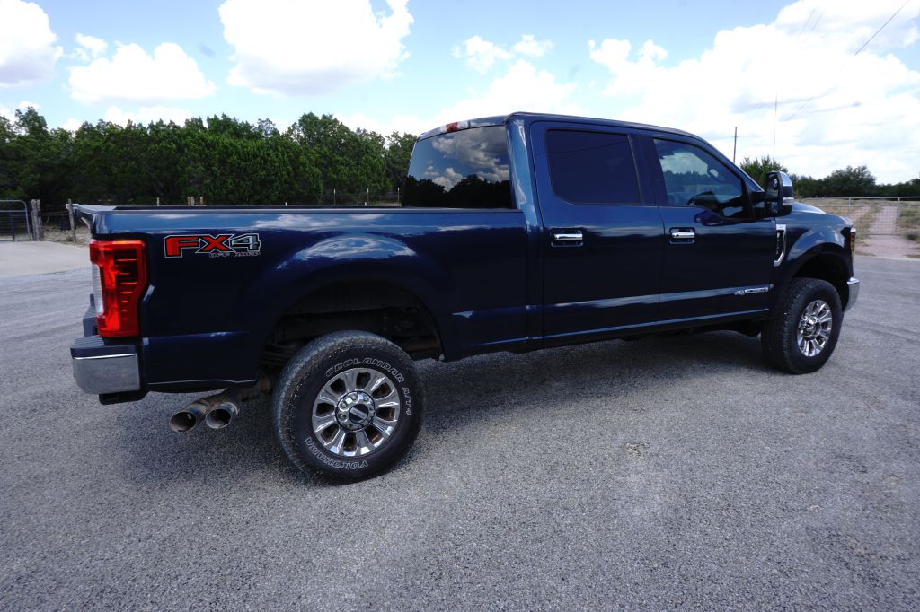 Photo 9 of this FORD F-250 SUPER DUT