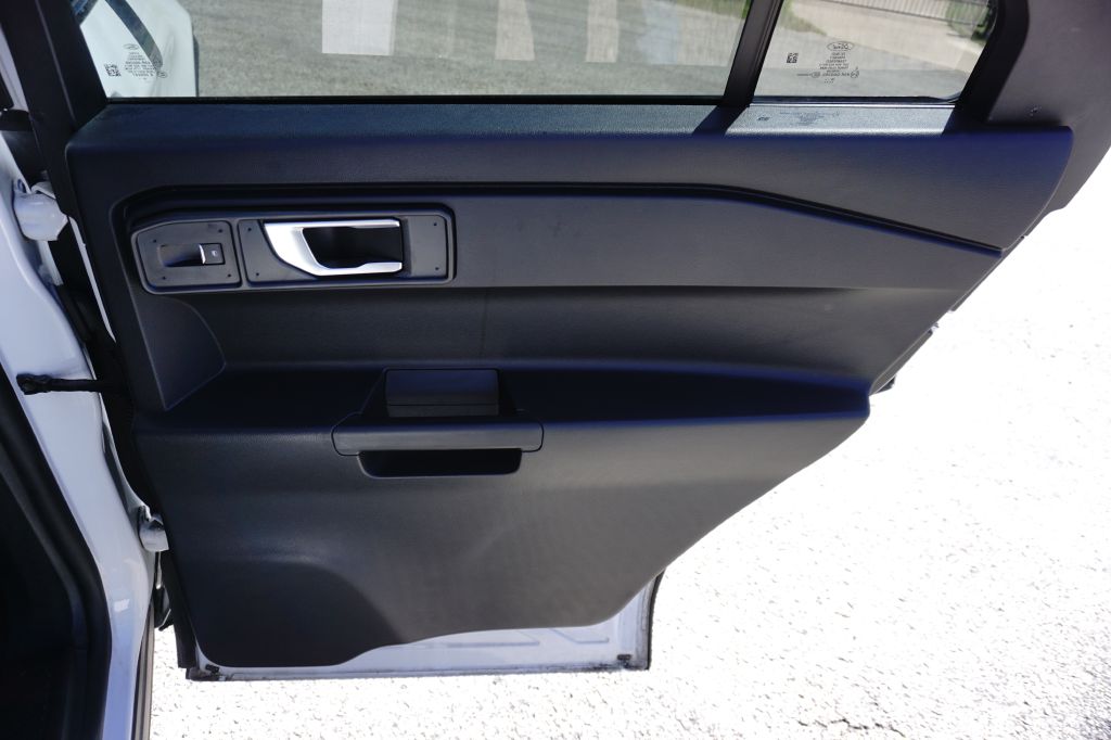 Photo 18 of this FORD EXPLORER