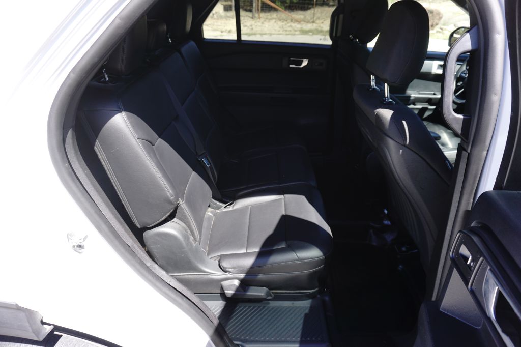 Photo 19 of this FORD EXPLORER