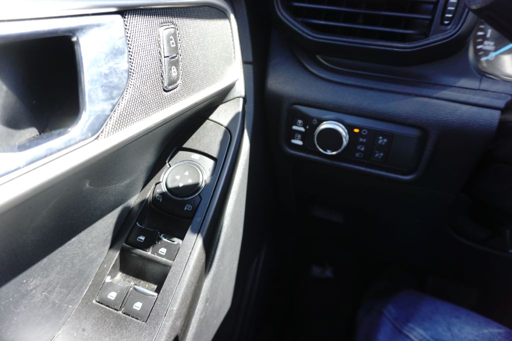 Photo 26 of this FORD EXPLORER