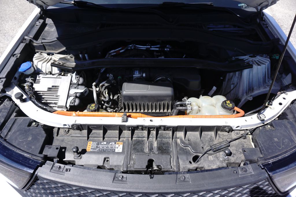 Photo 27 of this FORD EXPLORER