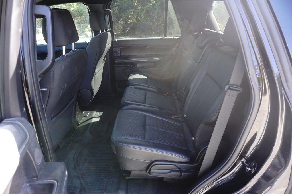 Photo 16 of this FORD EXPEDITION
