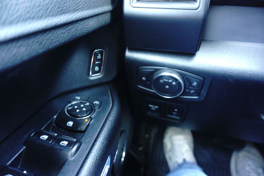 Photo 26 of this FORD EXPEDITION