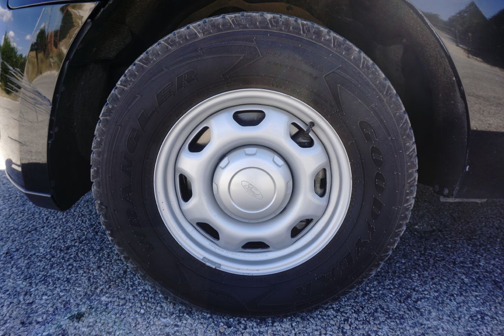 Photo 28 of this FORD EXPEDITION