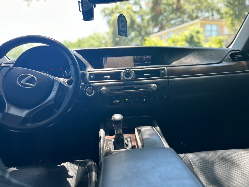 Photo 6 of this LEXUS GS