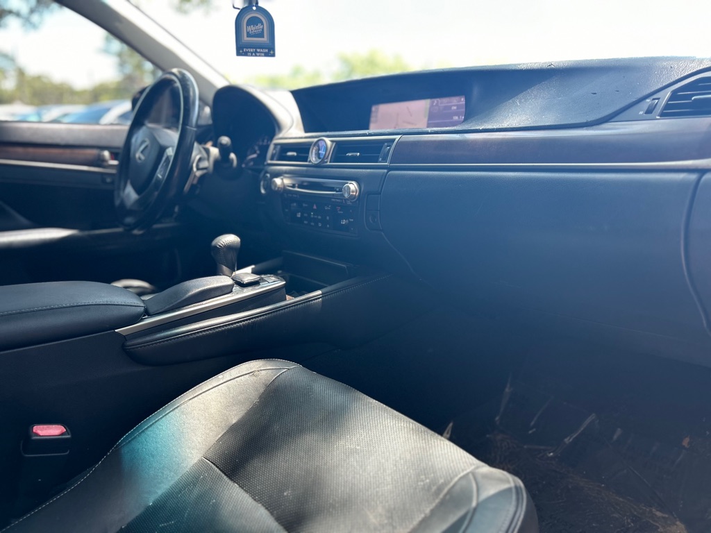 Photo 5 of this LEXUS GS