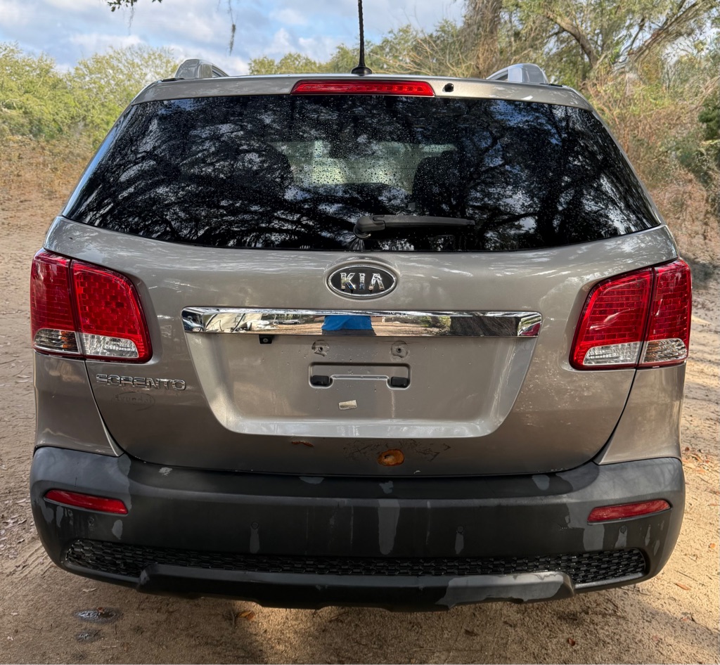 Photo 21 of this KIA SORENTO