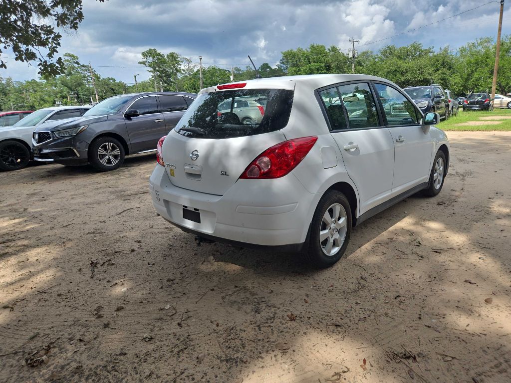 Photo 4 of this NISSAN VERSA
