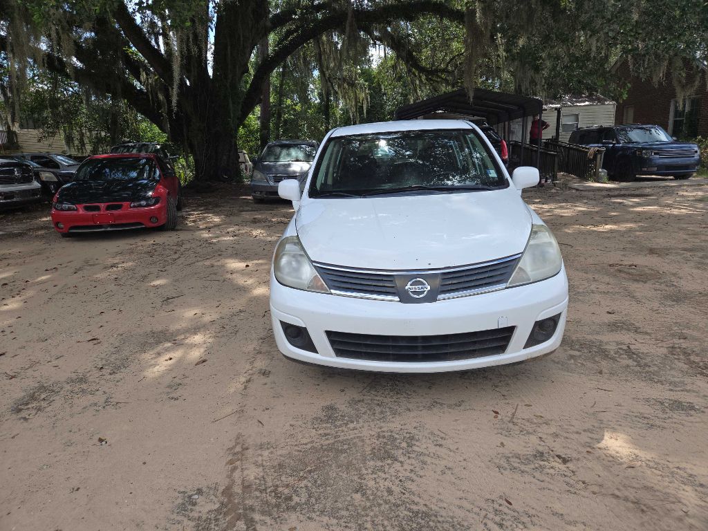 Photo 8 of this NISSAN VERSA