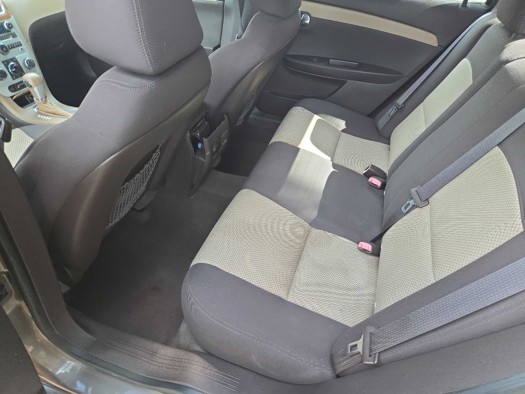 Photo 10 of this CHEVROLET MALIBU