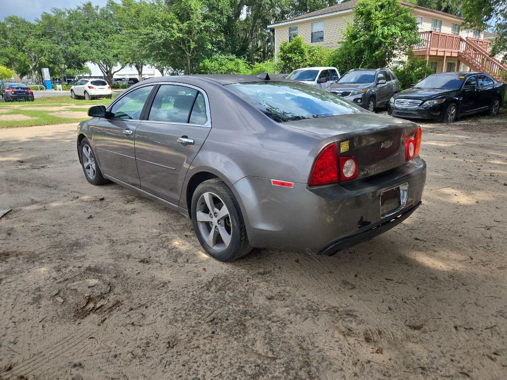 Photo 2 of this CHEVROLET MALIBU