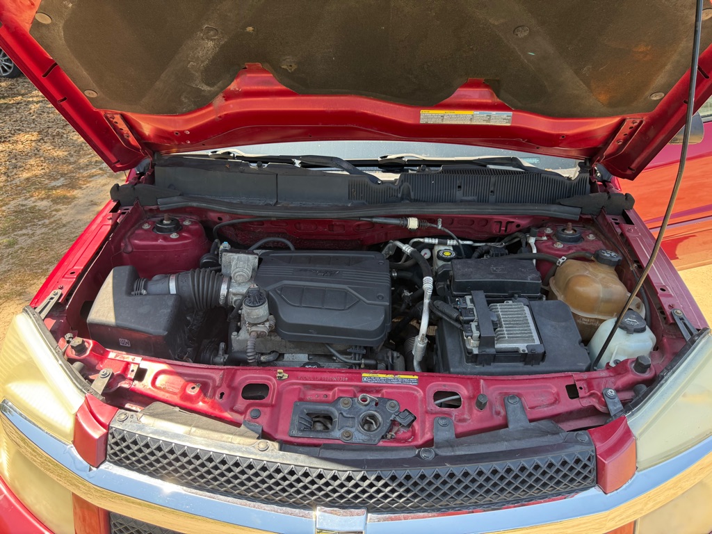 Photo 10 of this CHEVROLET EQUINOX