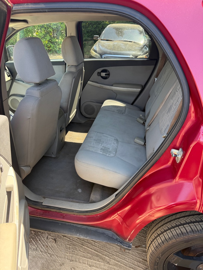 Photo 7 of this CHEVROLET EQUINOX