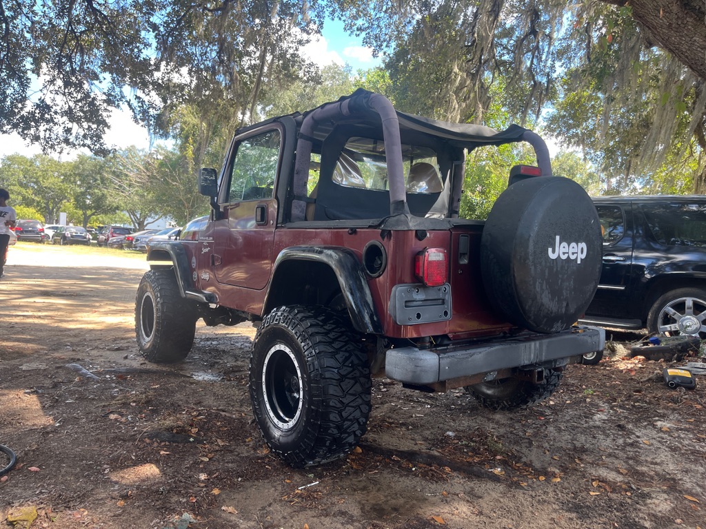 Photo 5 of this JEEP WRANGLER / TJ