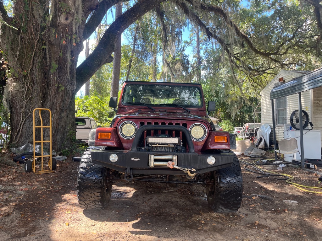 Photo 2 of this JEEP WRANGLER / TJ