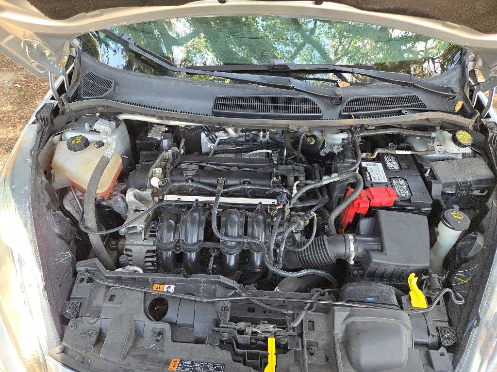 Photo 12 of this FORD FIESTA