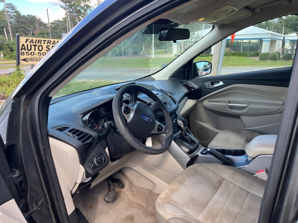 Photo 9 of this FORD ESCAPE