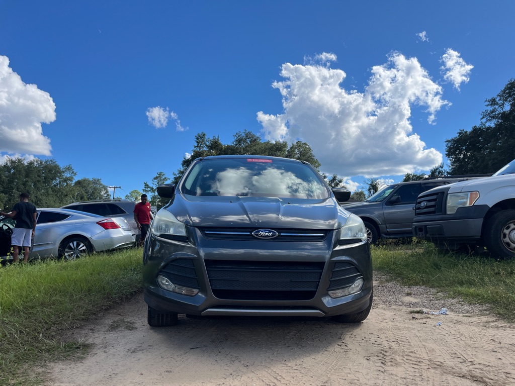 Photo 2 of this FORD ESCAPE