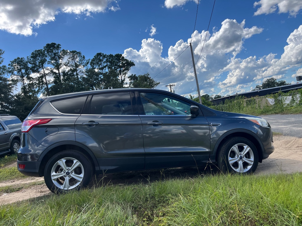 Photo 8 of this FORD ESCAPE
