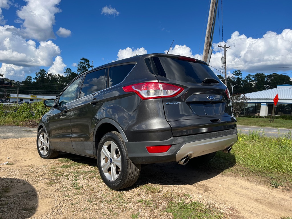 Photo 5 of this FORD ESCAPE