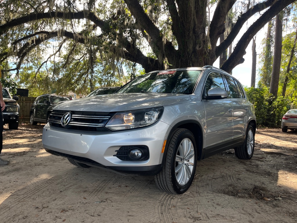 Photo 3 of this VOLKSWAGEN TIGUAN