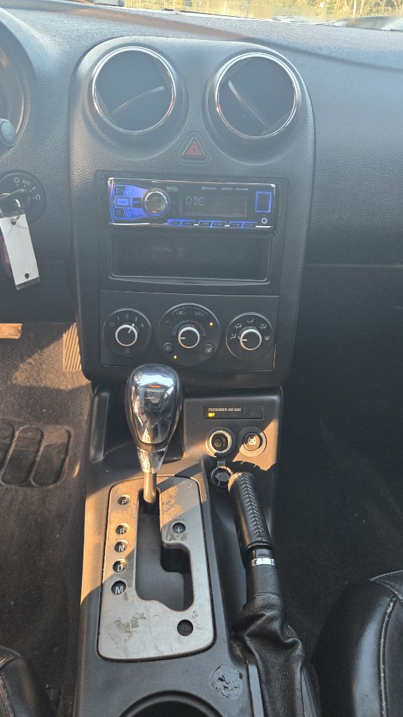 Photo 13 of this PONTIAC G6