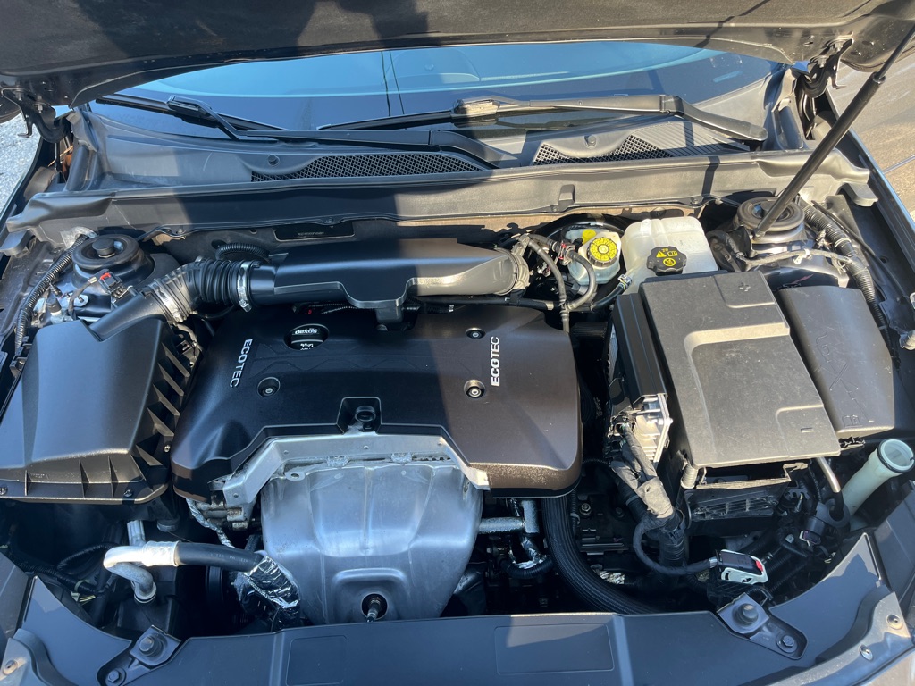 Photo 13 of this CHEVROLET MALIBU