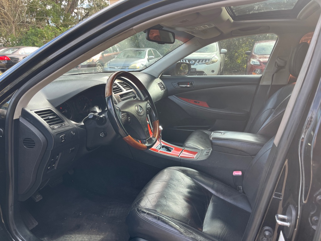 Photo 9 of this LEXUS ES