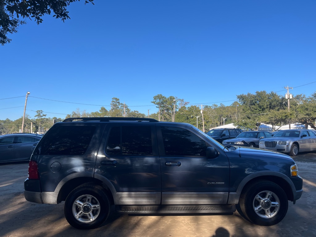 Photo 8 of this FORD EXPLORER