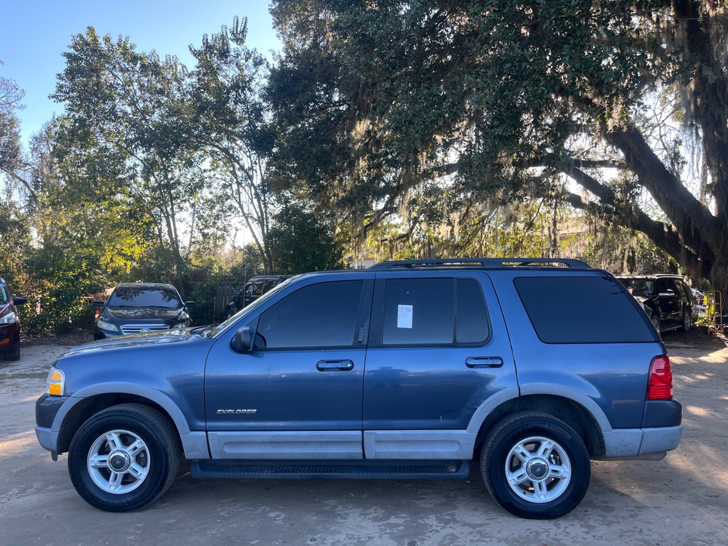 Photo 4 of this FORD EXPLORER