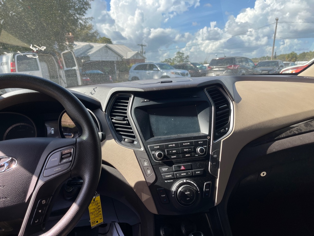 Photo 11 of this HYUNDAI SANTA FE SPORT