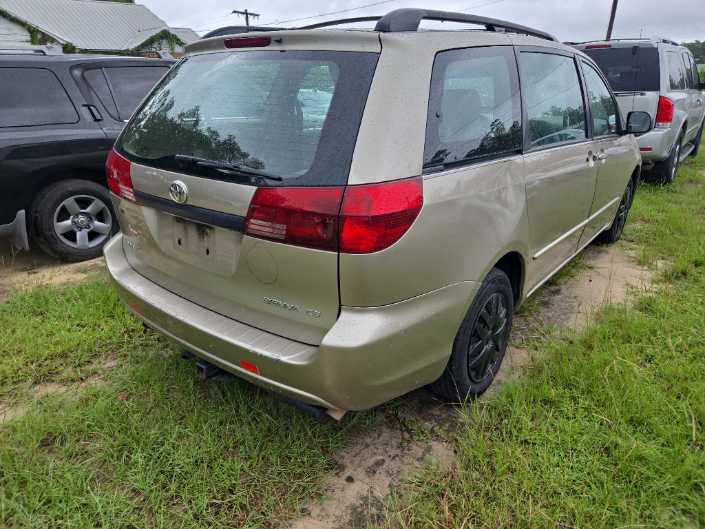 Photo 4 of this TOYOTA SIENNA